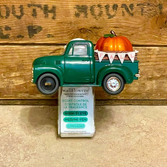 BBW Fall Green Truck Wallflower - Picture 5 of 5